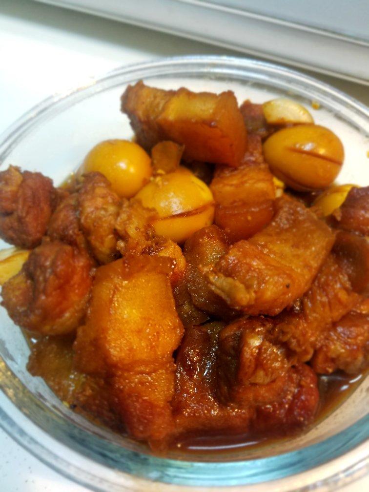 鹌鹑蛋红烧肉