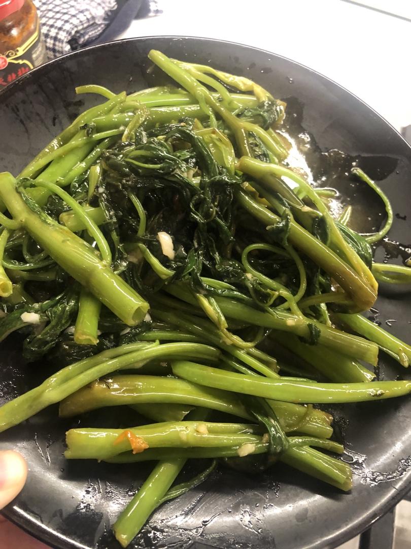 炝炒空心菜（不黑的秘密）