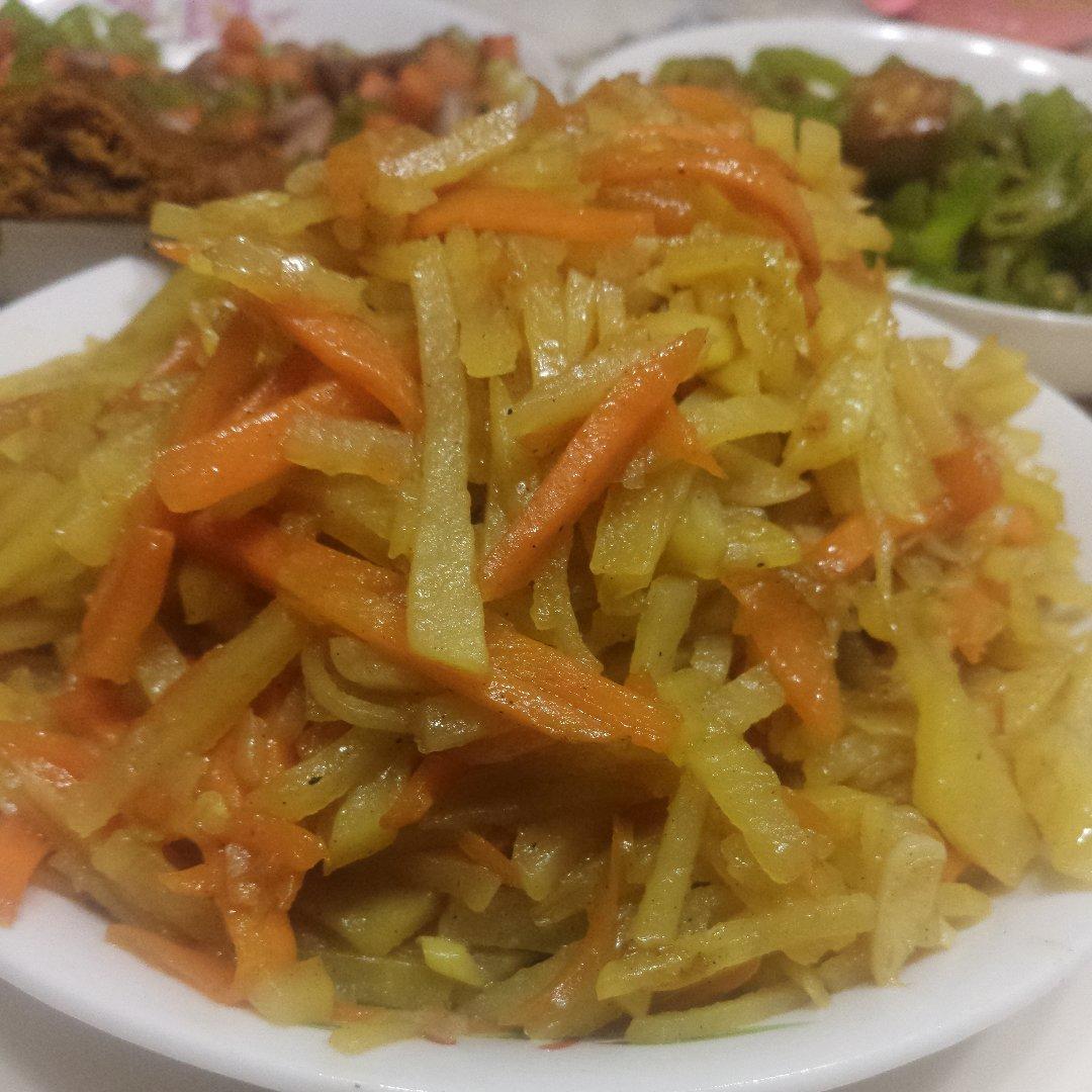炒胡萝卜土豆丝