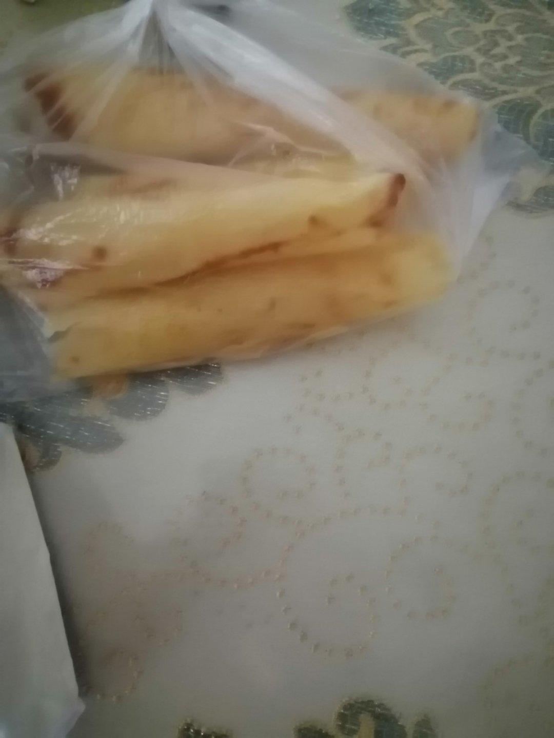 不用买机器一个平底锅搞定，香脆到爆的蛋卷