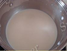 芒果牛奶冰沙的做法 步骤1