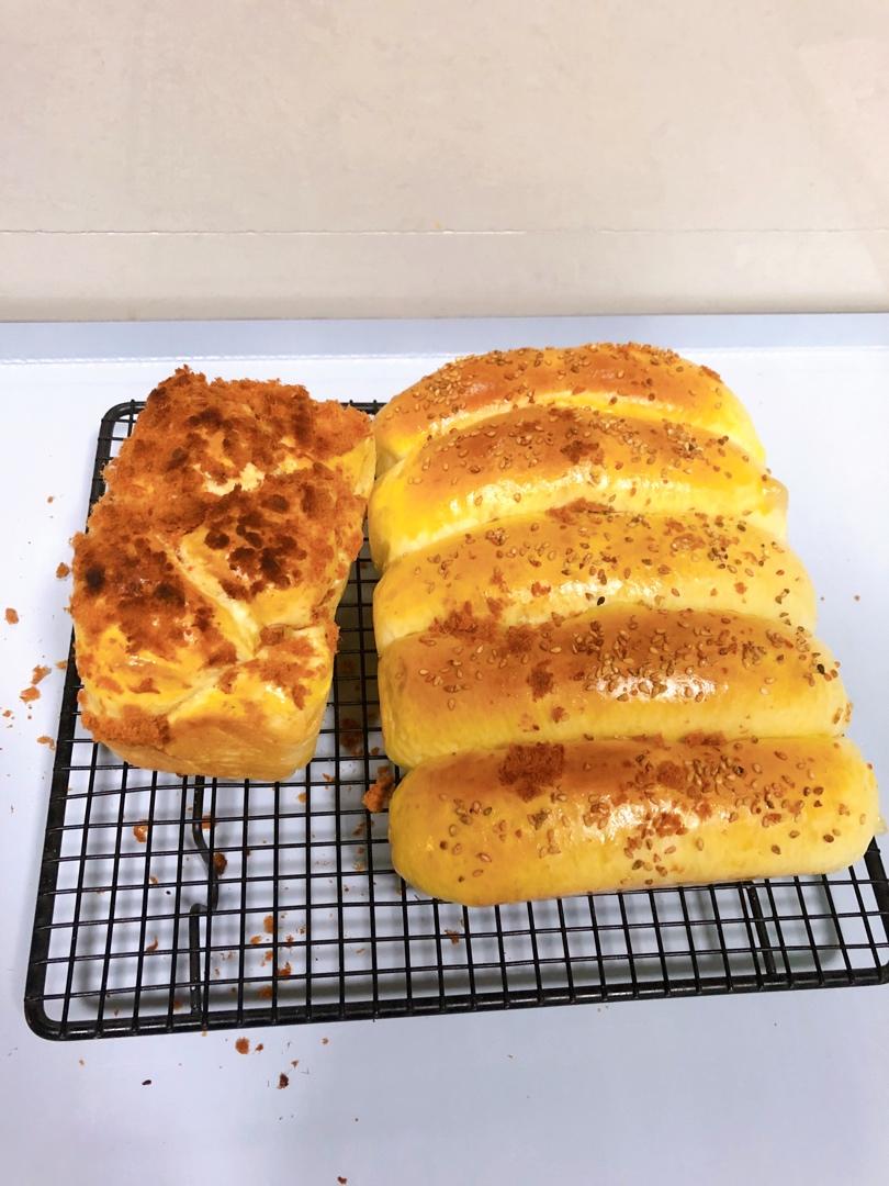 可爱的小奶棍面包，看上去就很好吃