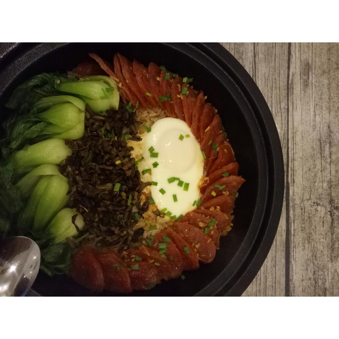 香肠煲仔饭