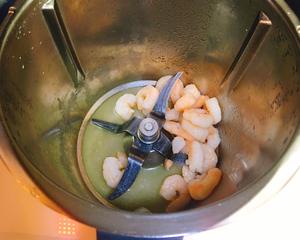 小美 芦笋炒虾仁鸡头米的做法 步骤1