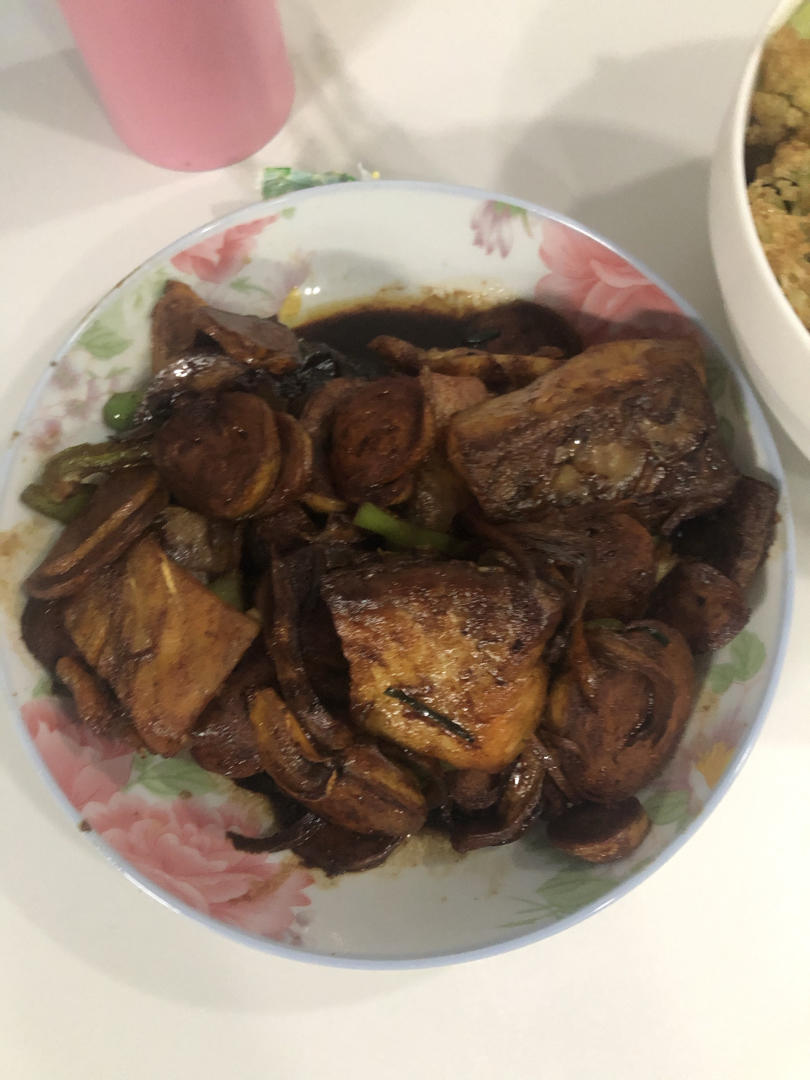 红烧咸鱼
