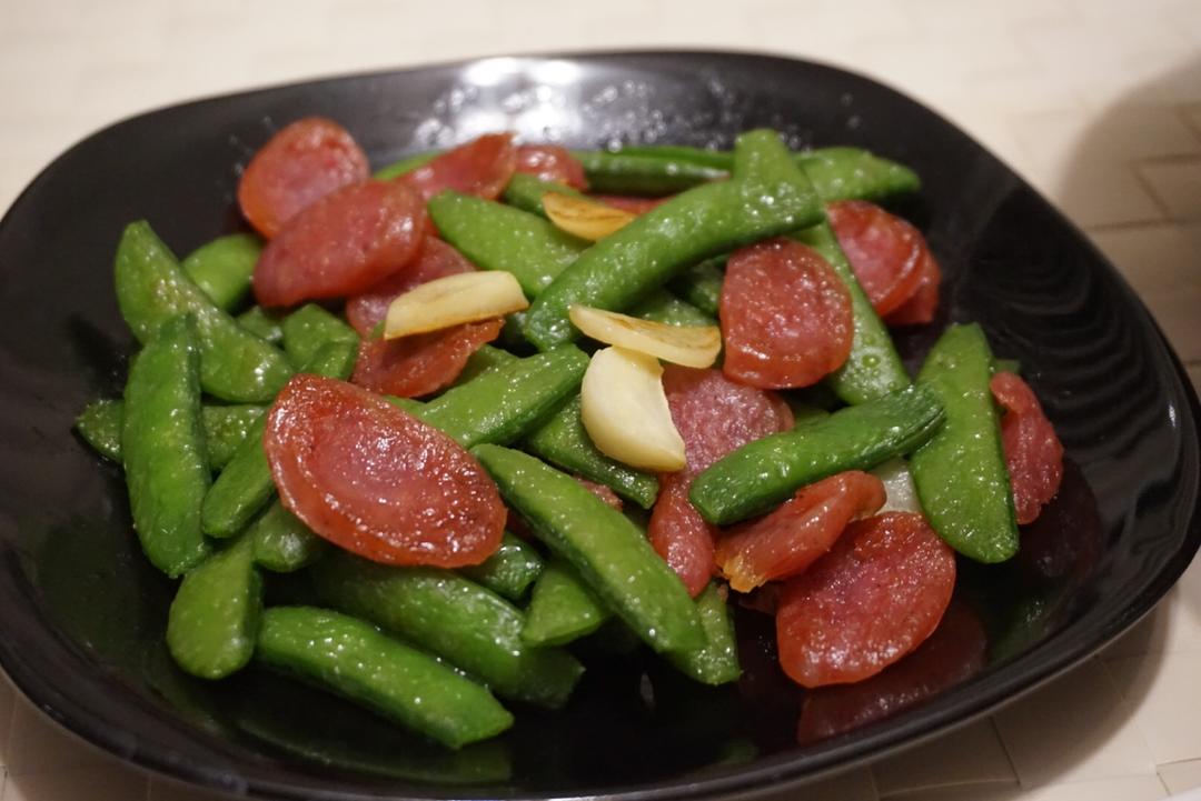 腊肠炒荷兰豆