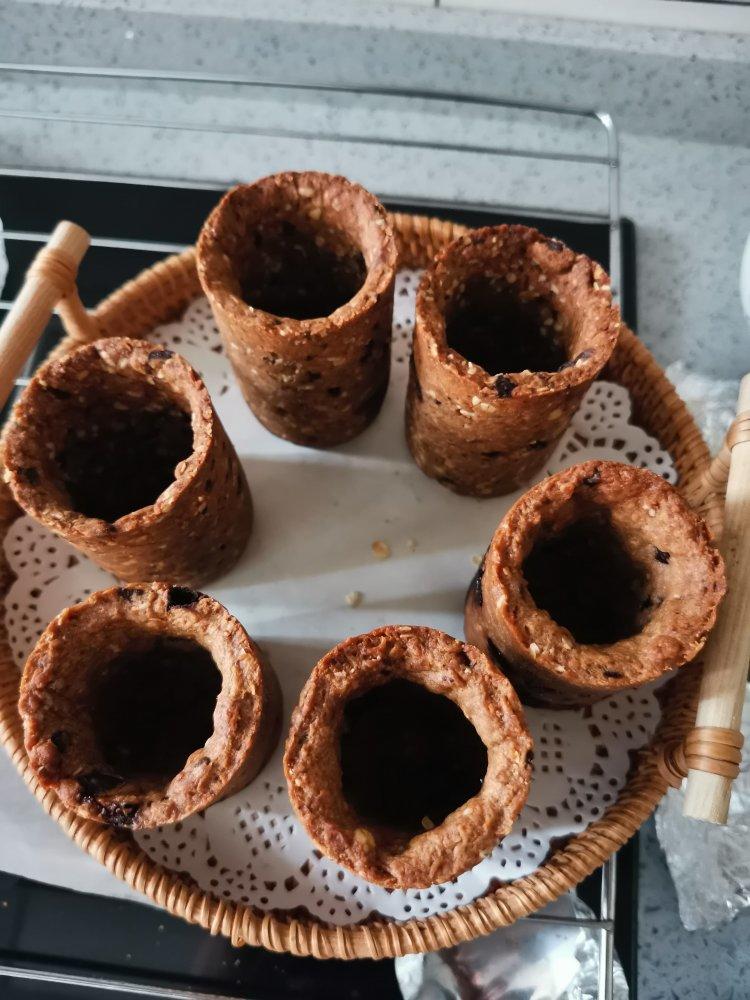 【视频食谱】巧克力燕麦曲奇杯