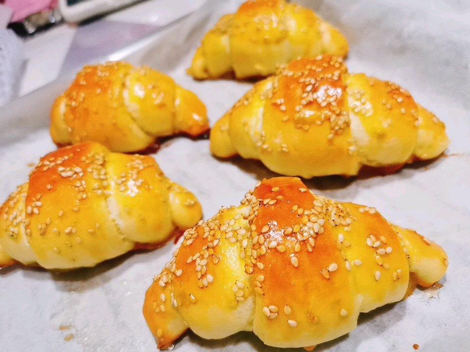 低糖低脂牛角面包 （简单手揉版）