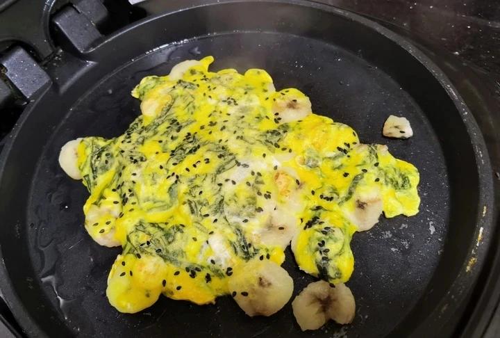 香蕉蛋饼 8+宝宝辅食