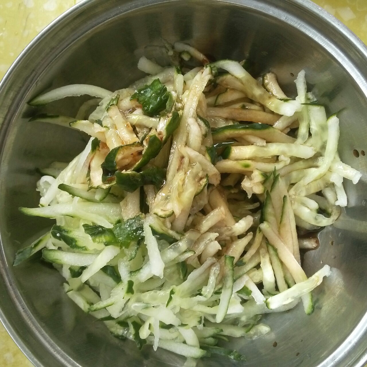 凉拌豆芽黄瓜菜
