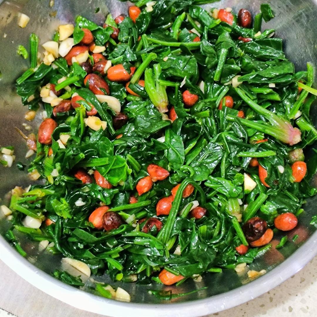 凉拌陈醋菠菜花生米（东北版）