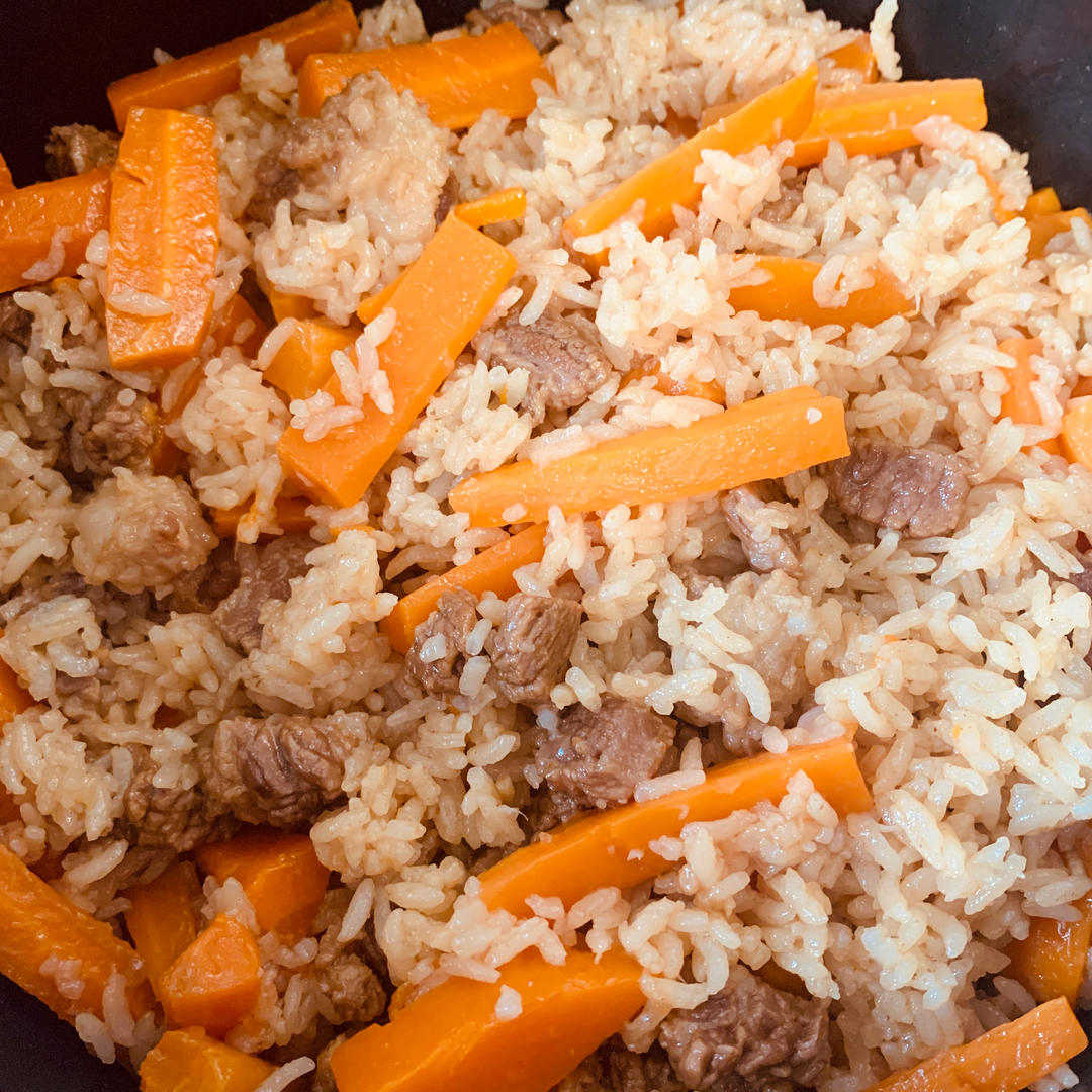 新疆抓饭（简单又好吃的电饭锅版）