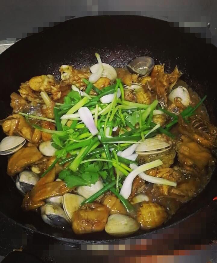 白贝鲍鱼焖鸡的做法