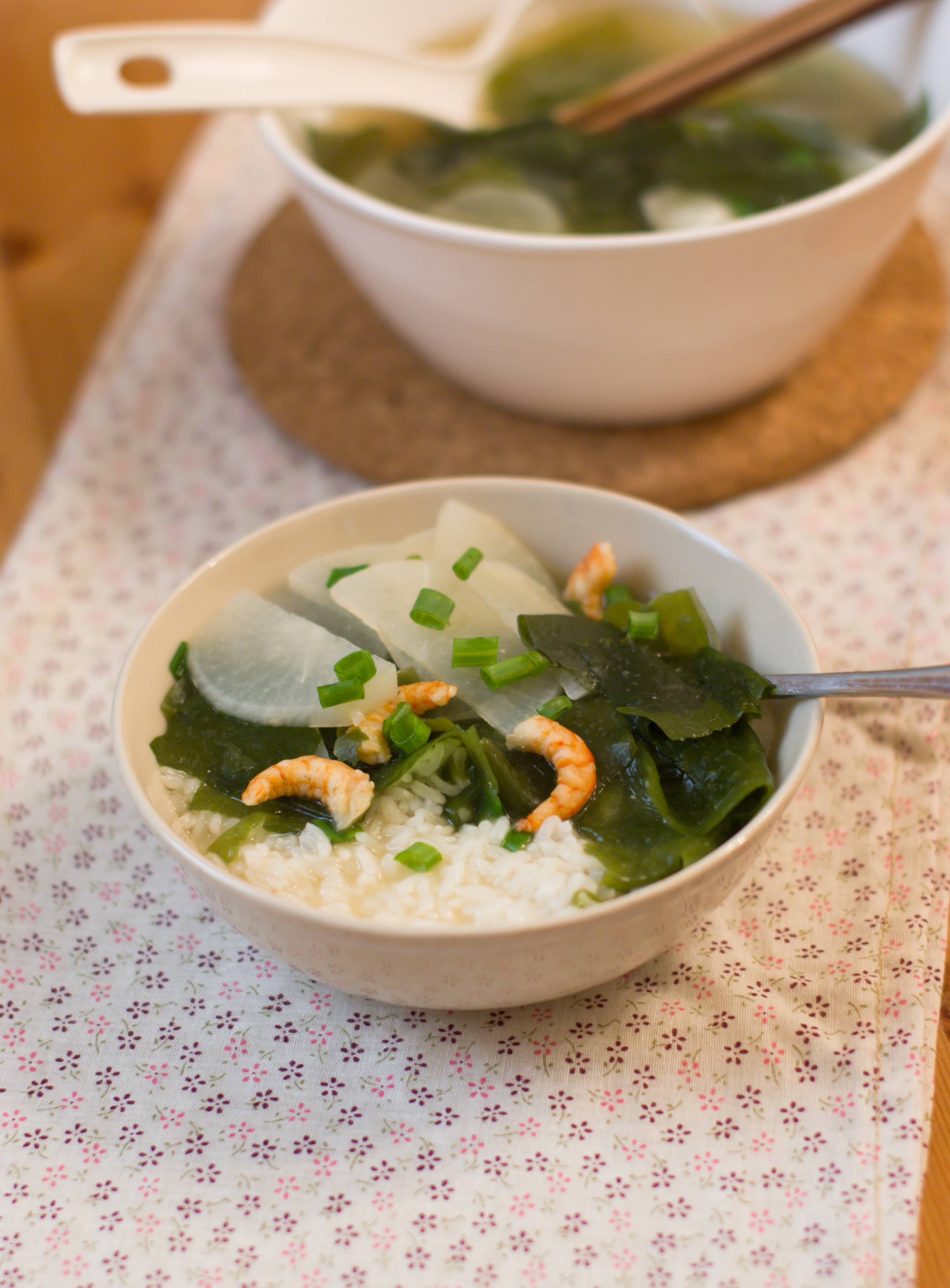 豆腐裙带菜味噌汤