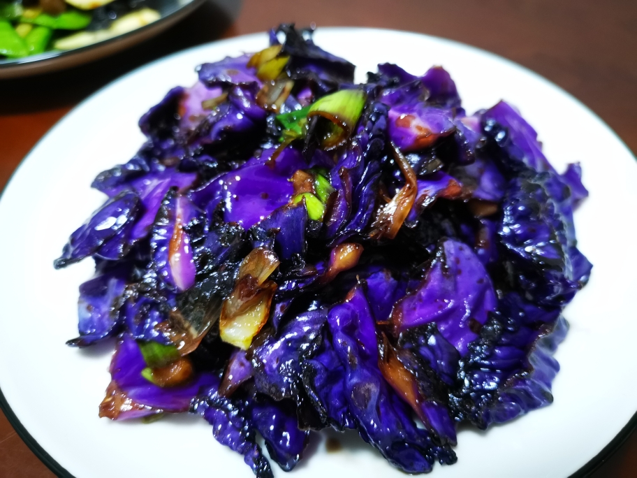 营养美味的素炒紫甘蓝的做法