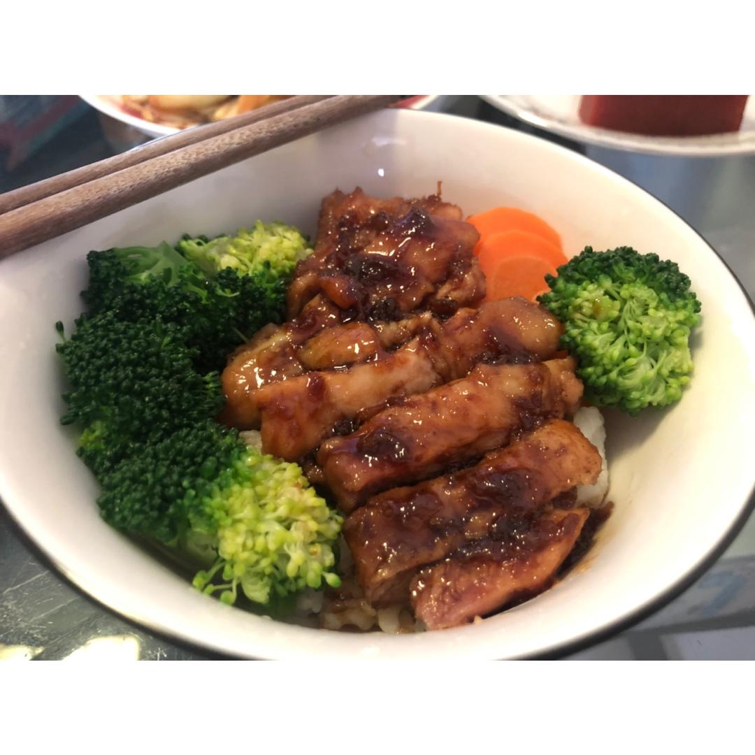 日式照烧鸡排饭