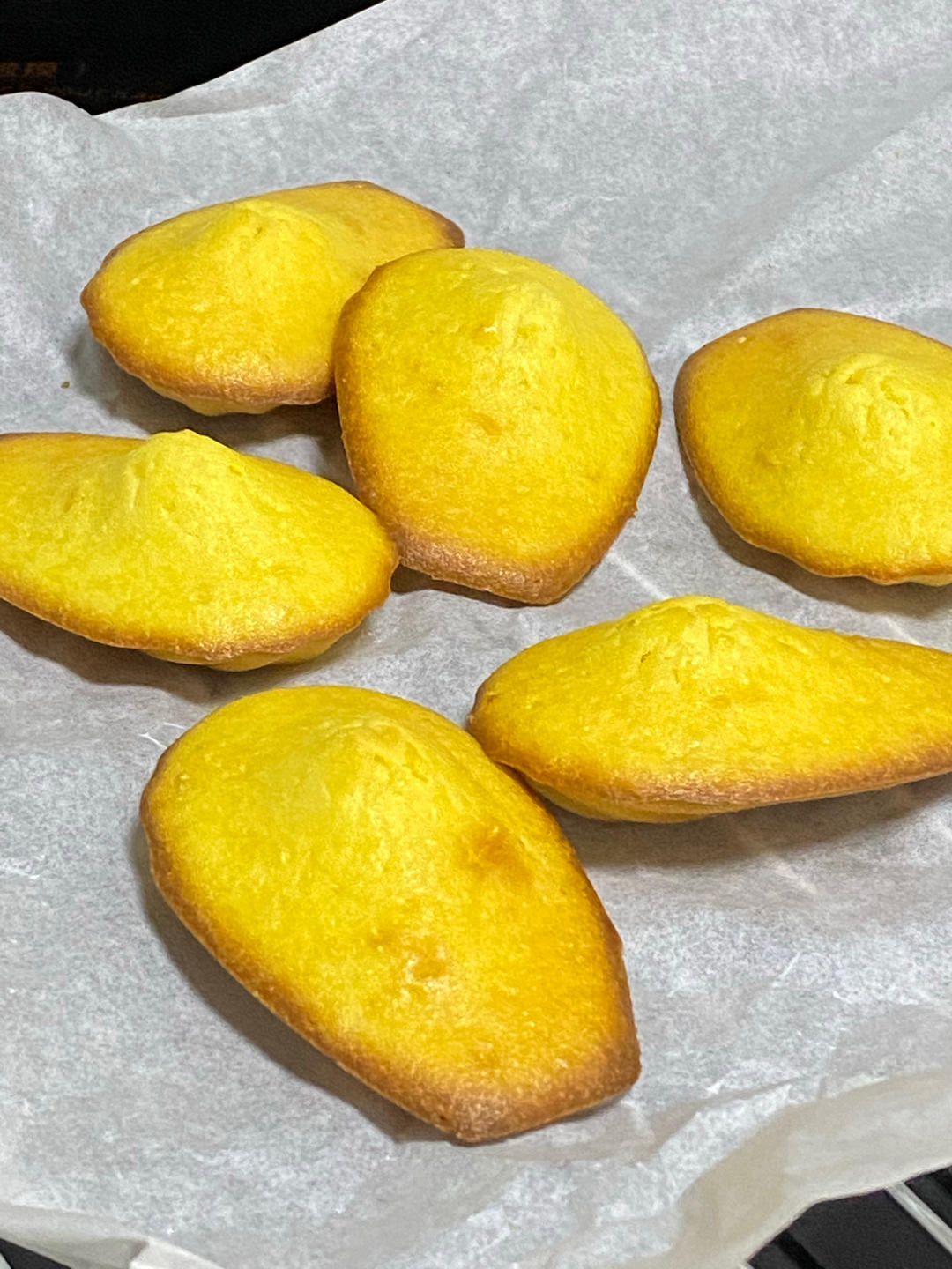 玛德琳娜贝状蛋糕MADELEINES