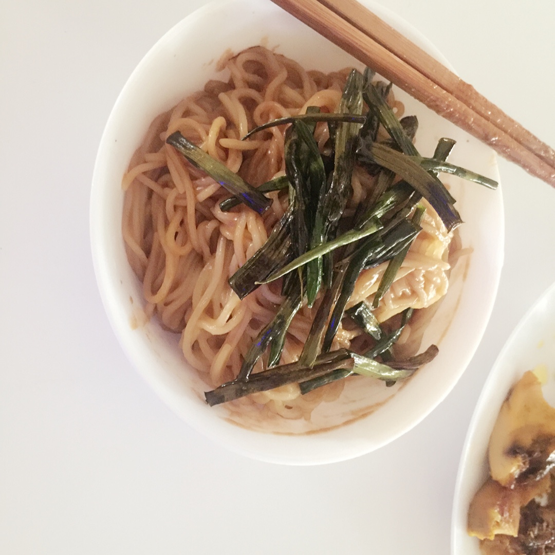 葱油拌面Spring Onion Noodles