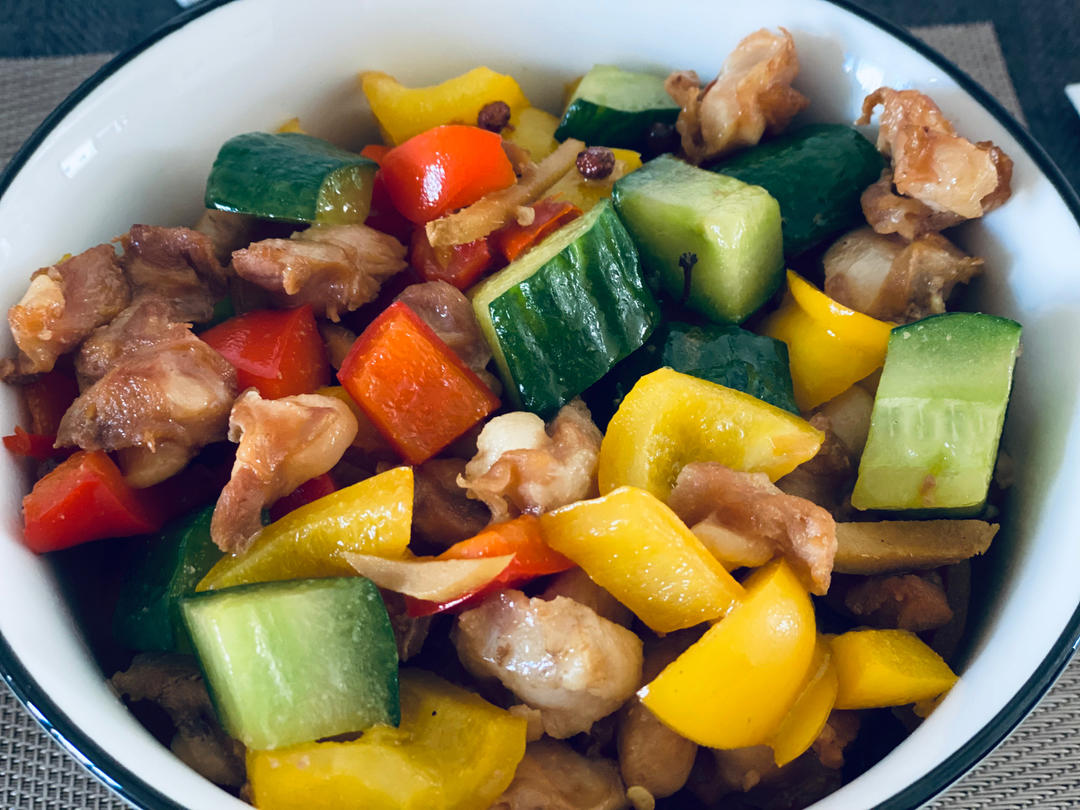 双椒鸡脆骨（掌中宝）