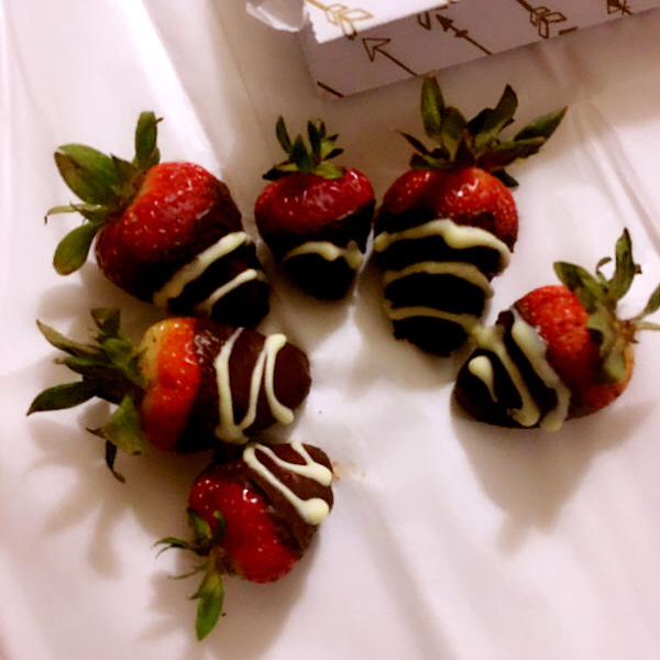 巧克力草莓（详解微波炉版巧克力调温技巧）