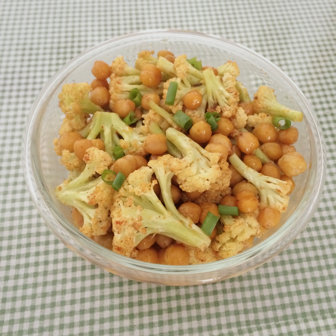 香烤花椰菜配鹰嘴豆 Roasted Cauliflower With Chickpea