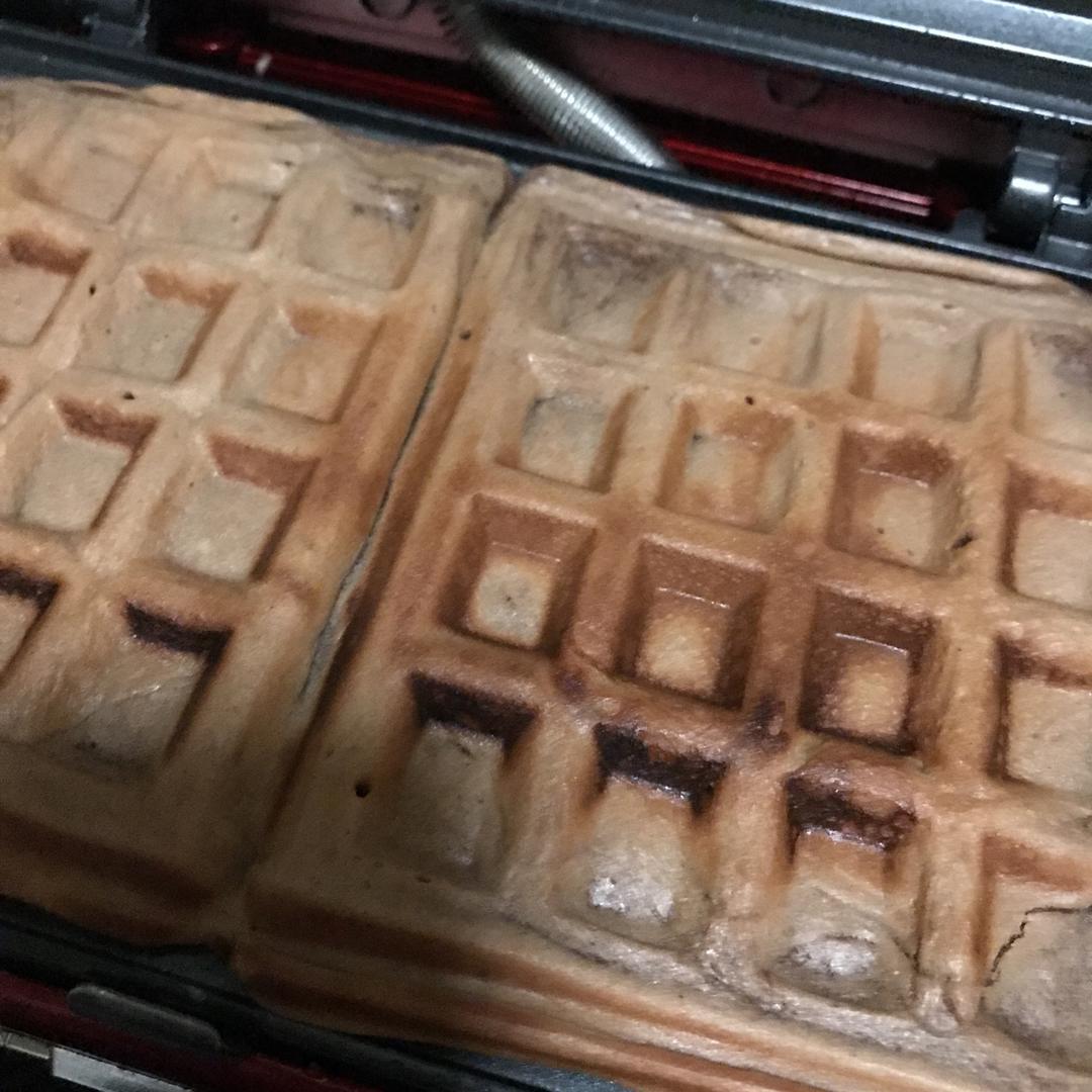 酸奶糯米华夫饼