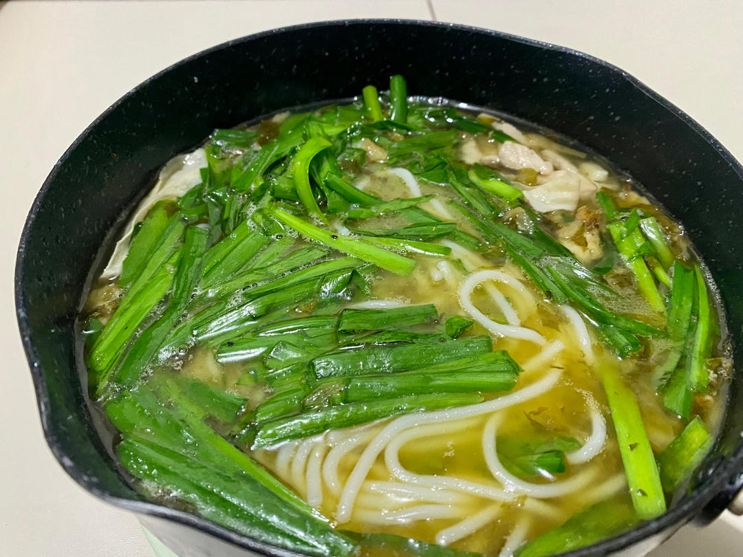不逊于“昆明铁硼小锅米线”的“来宝妈牌”🌸“鲜肉砂锅米线”😋