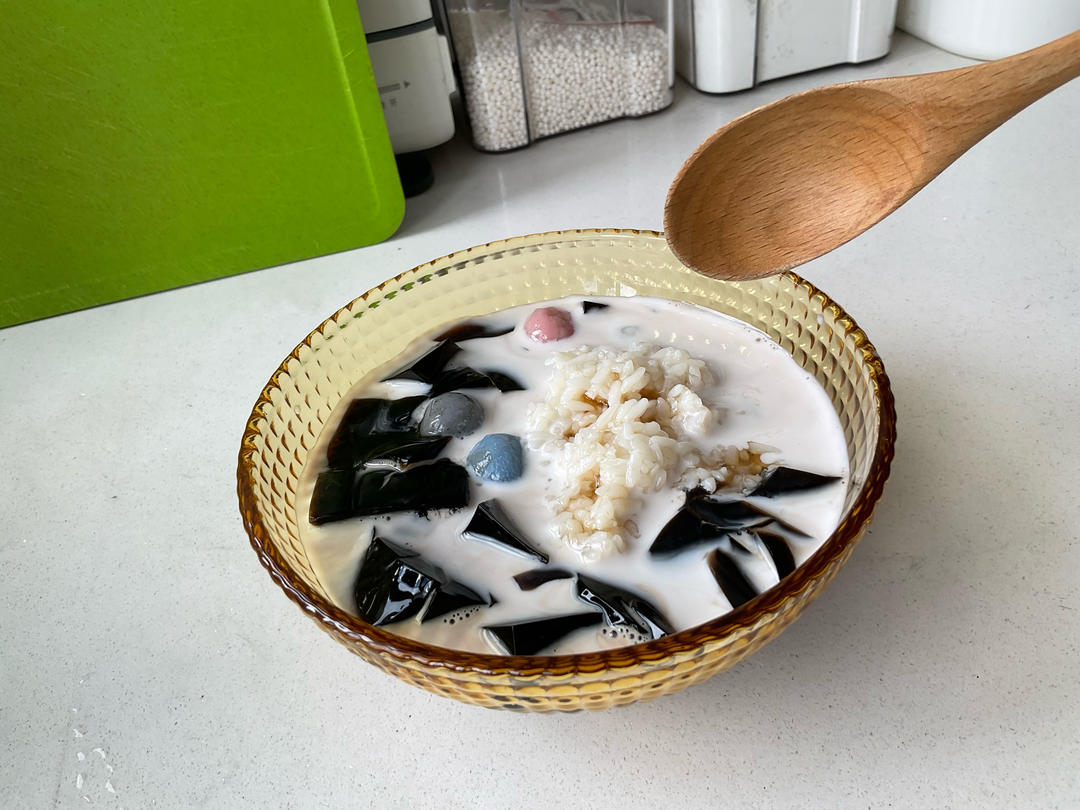 完美复刻奶茶店—酒酿仙草冻