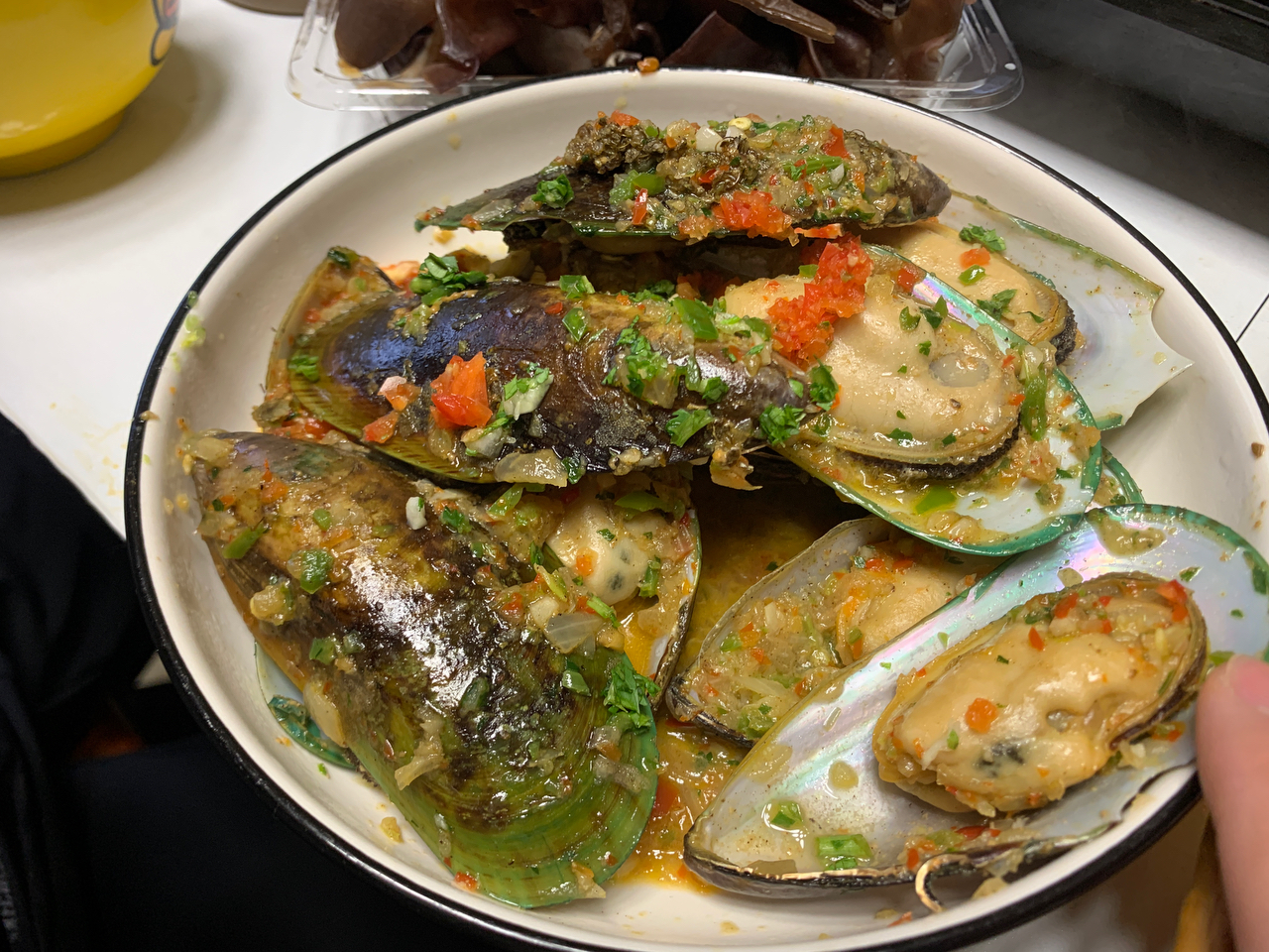 新西兰青口贝mussel（最原始最鲜美的做法）超级简单/人人都可以成为别人羡慕的大厨，超详细步骤图，铸铁锅