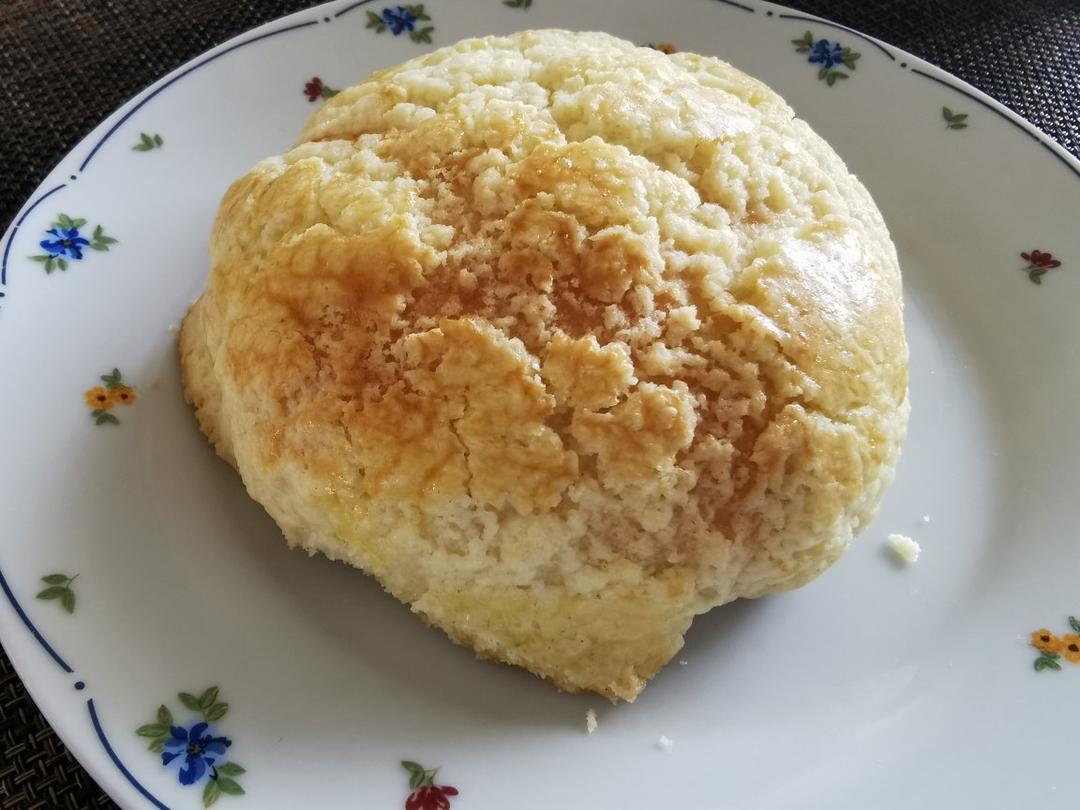 好吃到炸裂的港式菠萝包（附带制作酥皮的小视频）