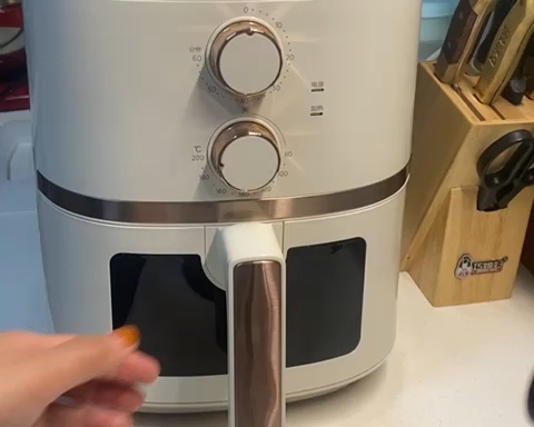 空气炸锅版甘梅粉红薯条的做法 步骤13