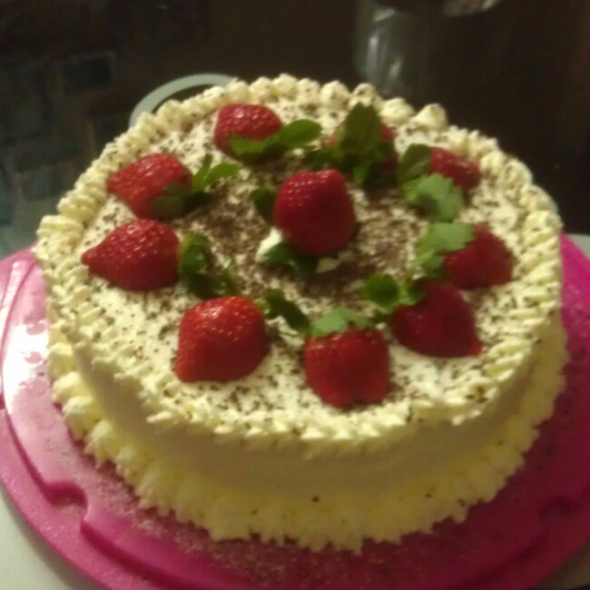 鲜奶油草莓蛋糕