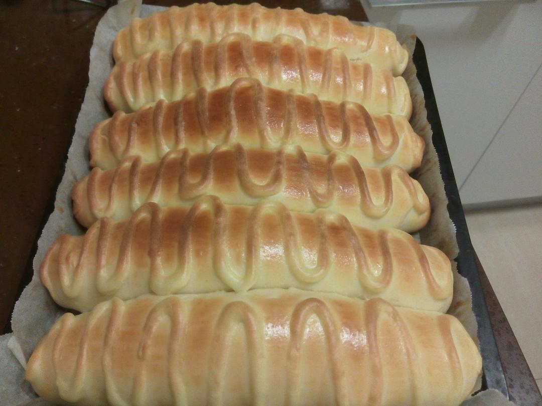 面包房里最受欢迎的毛毛虫面包