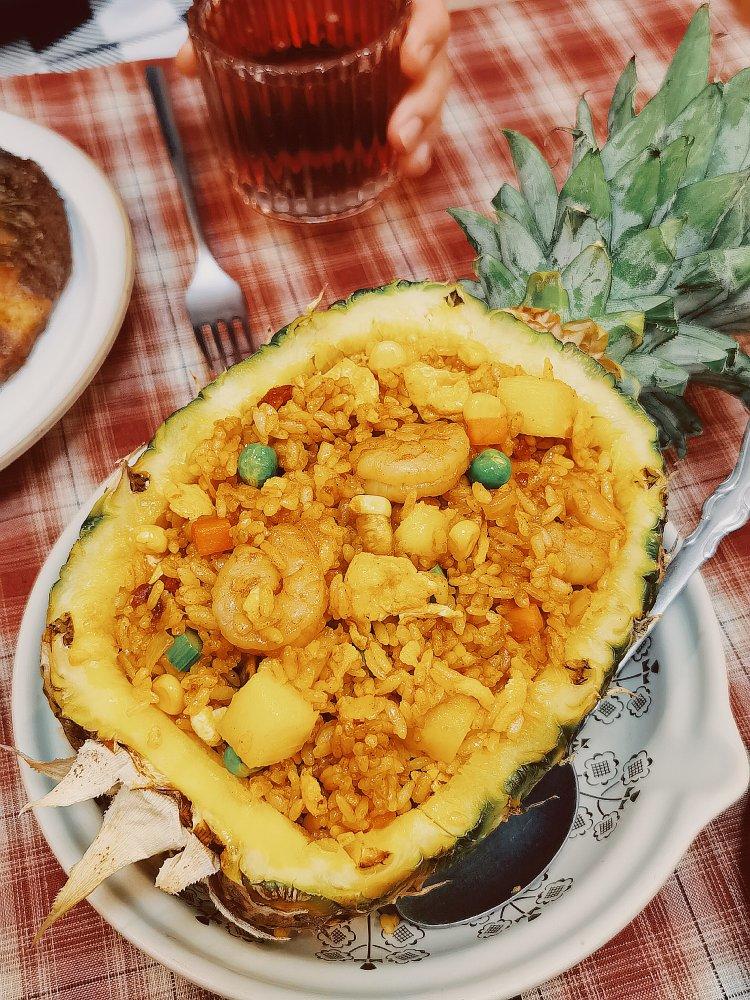 🍍菠萝蛋炒饭（加咖喱）