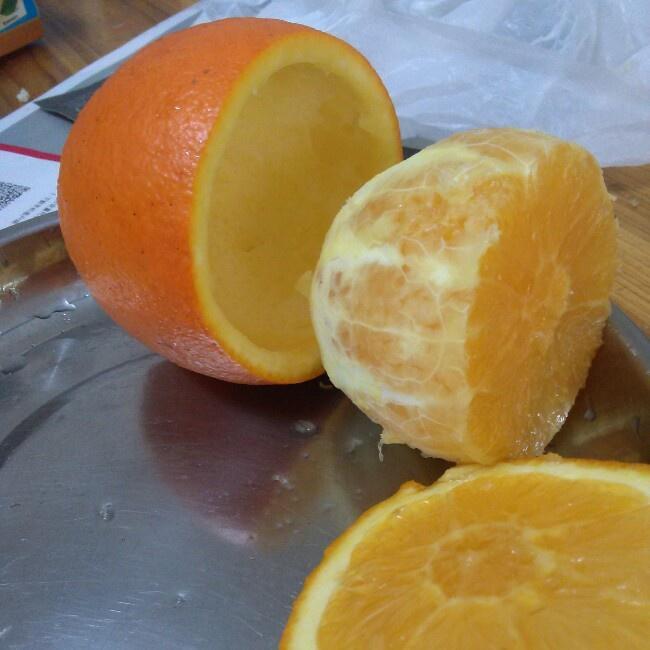挖出完整橙子肉的做法
