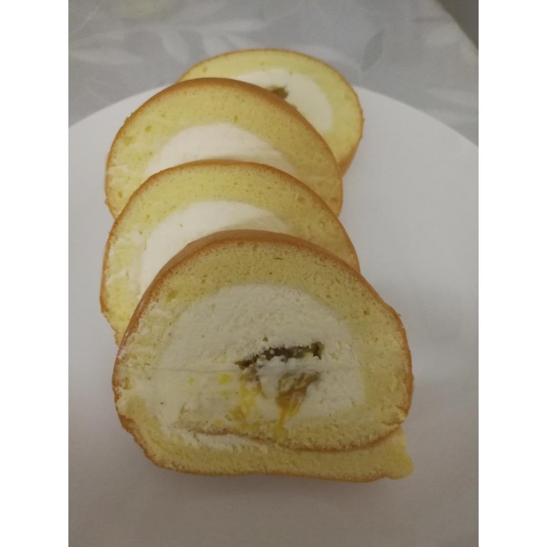 草莓酱蛋糕卷