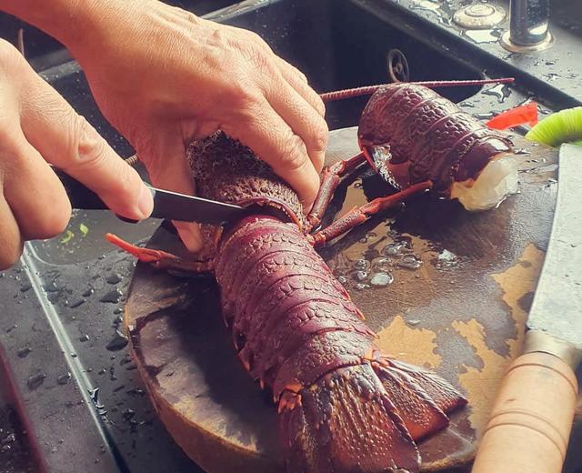 超细节新西兰龙虾的处理方法的做法