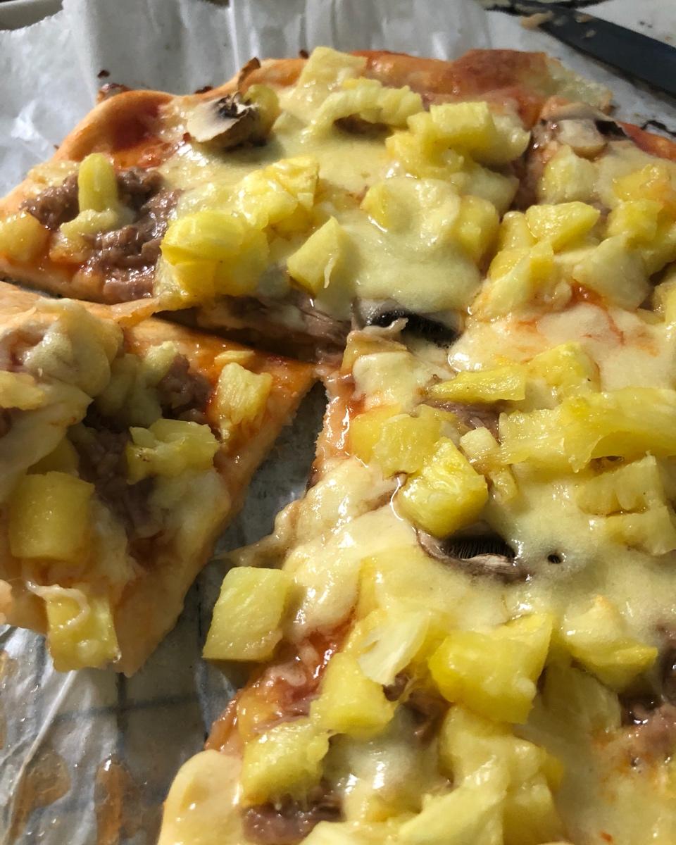 菠萝金枪鱼披萨