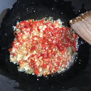 自製超香蒜蓉海鮮辣椒醬的做法 步骤4