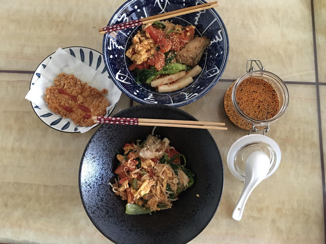 鸡蛋西红柿炒面