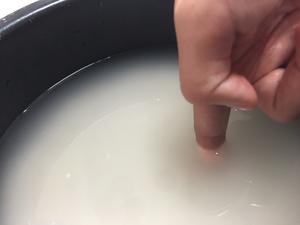 蒸米饭（手指测量水法）的做法 步骤3