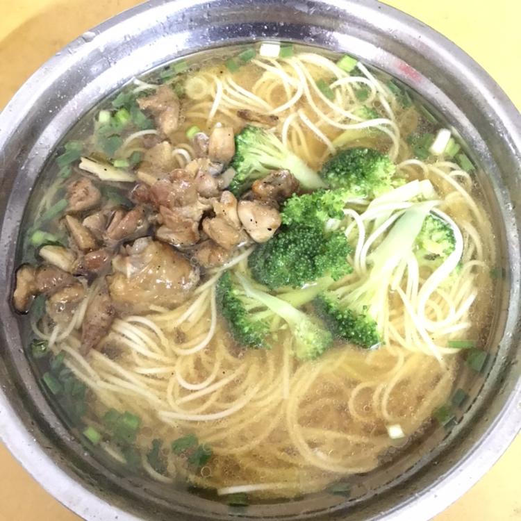 热汤面