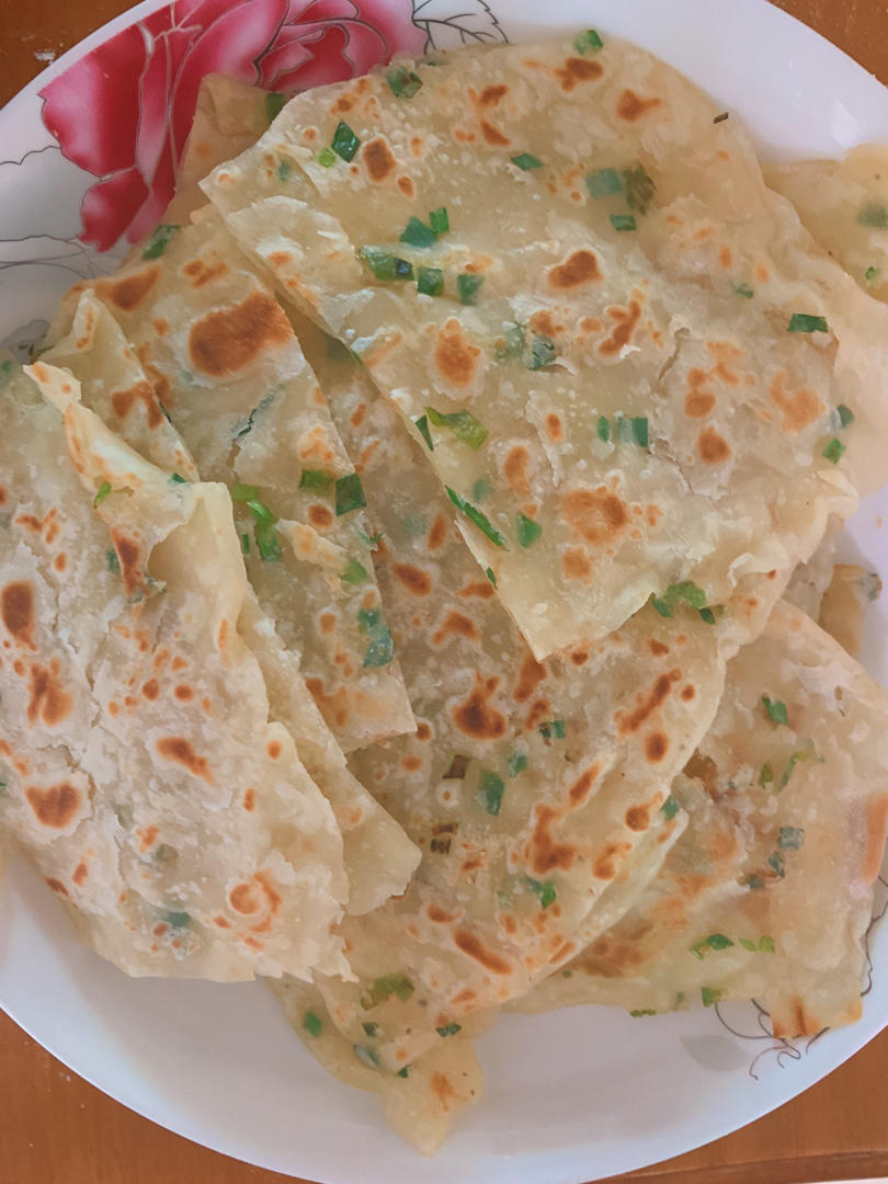 葱油饼（面粉吸水量不一样、水慢慢加）