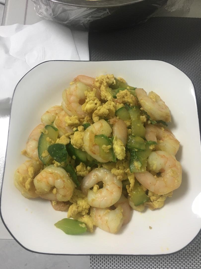黄瓜鸡蛋炒虾仁