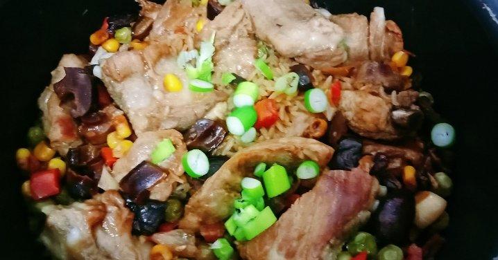 喷香排骨焖饭（爆好吃）