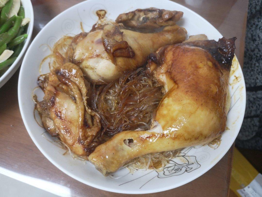 zoeiiiii做的微波炉粉丝蒸鸡腿