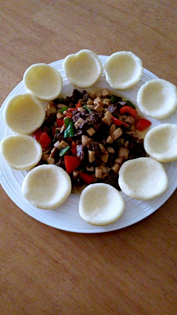 夹菜玉米窝窝头的做法