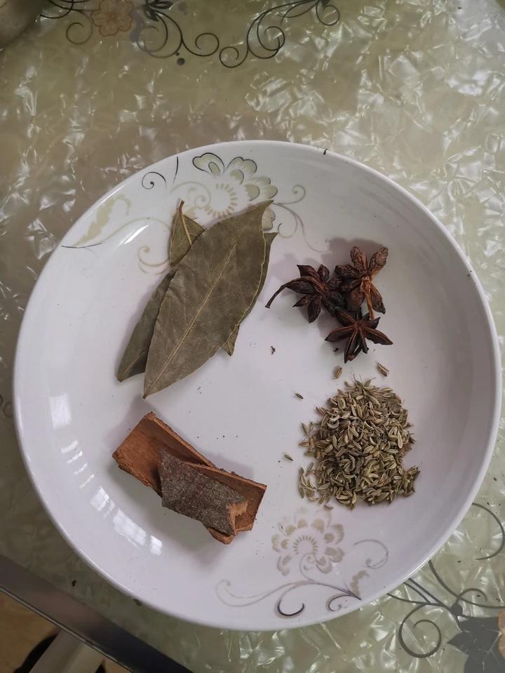 香气十足的茶叶鹌鹑蛋