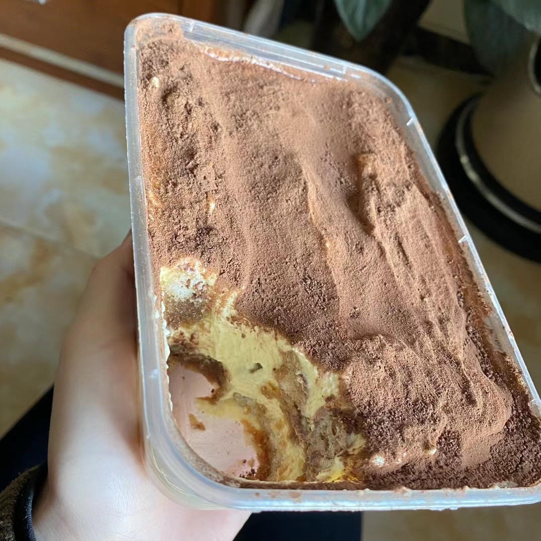 在欧洲学会的经典版提拉米苏