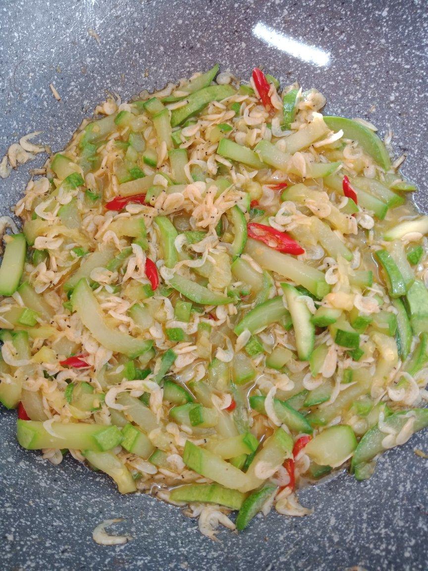 西葫芦炒虾皮